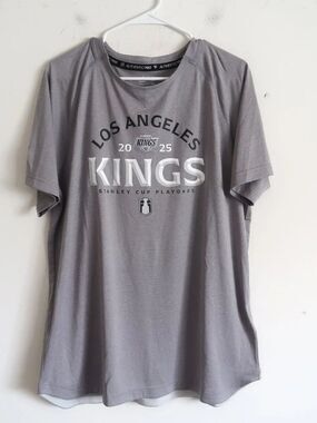 Fanatics 2025 LA Kings Stanley Cup Playoffs Shirt - Size Large